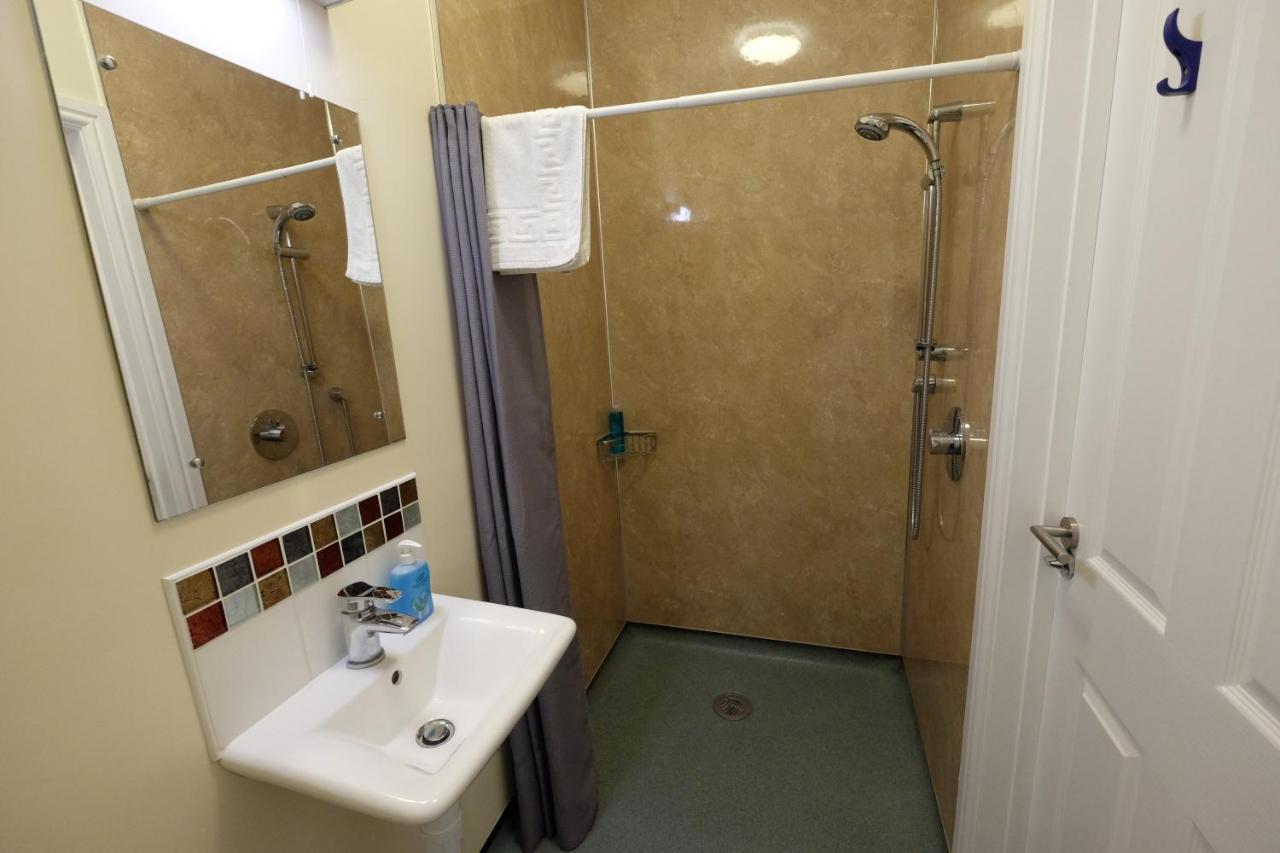 Wayfarers Independent Hostel بنريث المظهر الخارجي الصورة